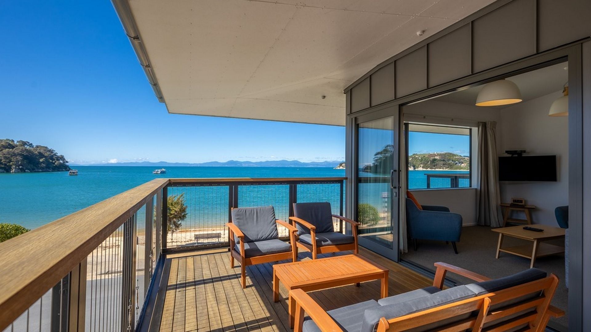 Superior Beachfront Apartment.