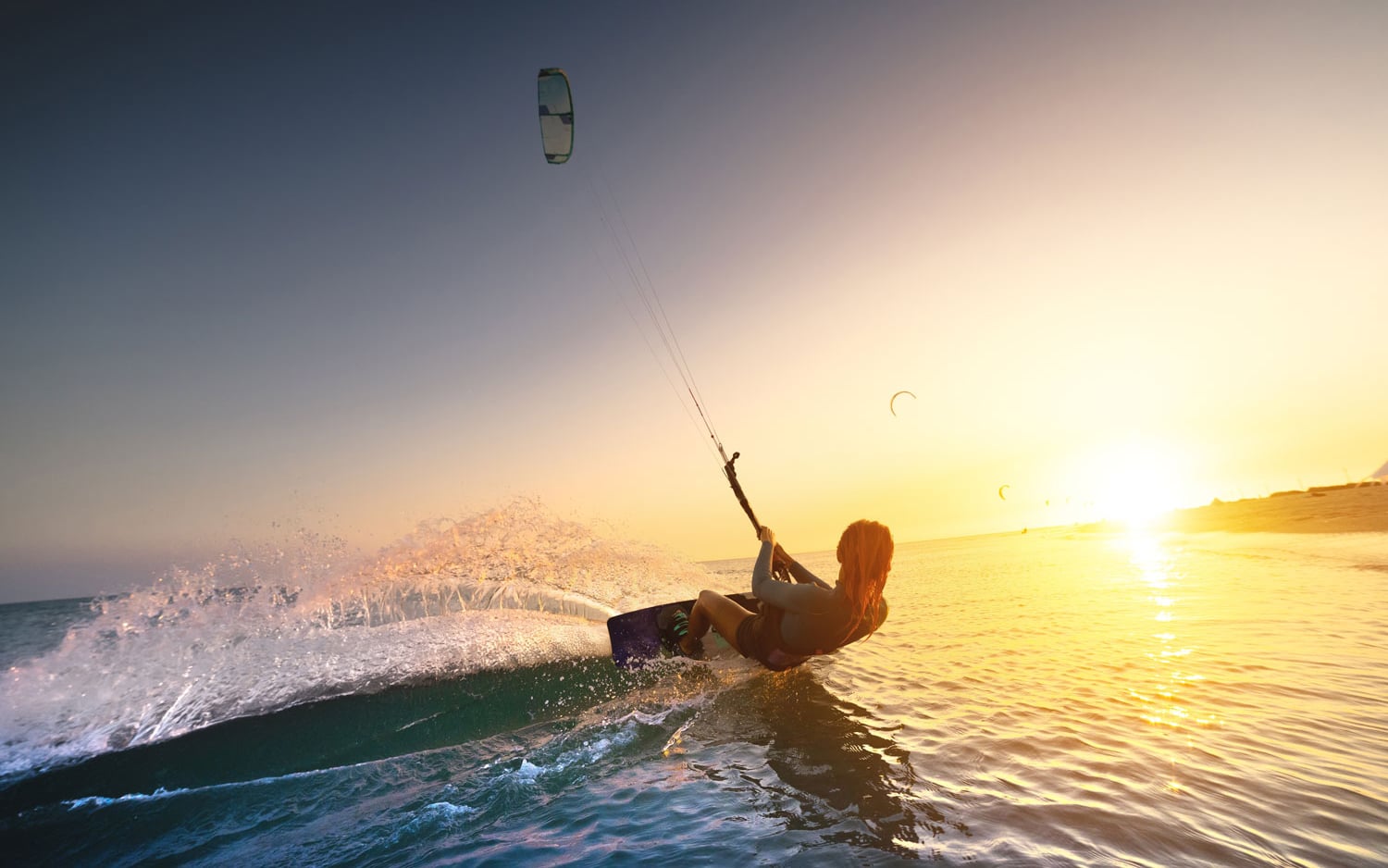 Kitesurfing in Tahunanui