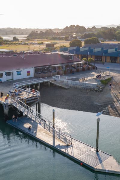 Māpua Wharf is a lively waterfront hub where you’ll find boutique shops, fresh local flavours, and epic coastal views.