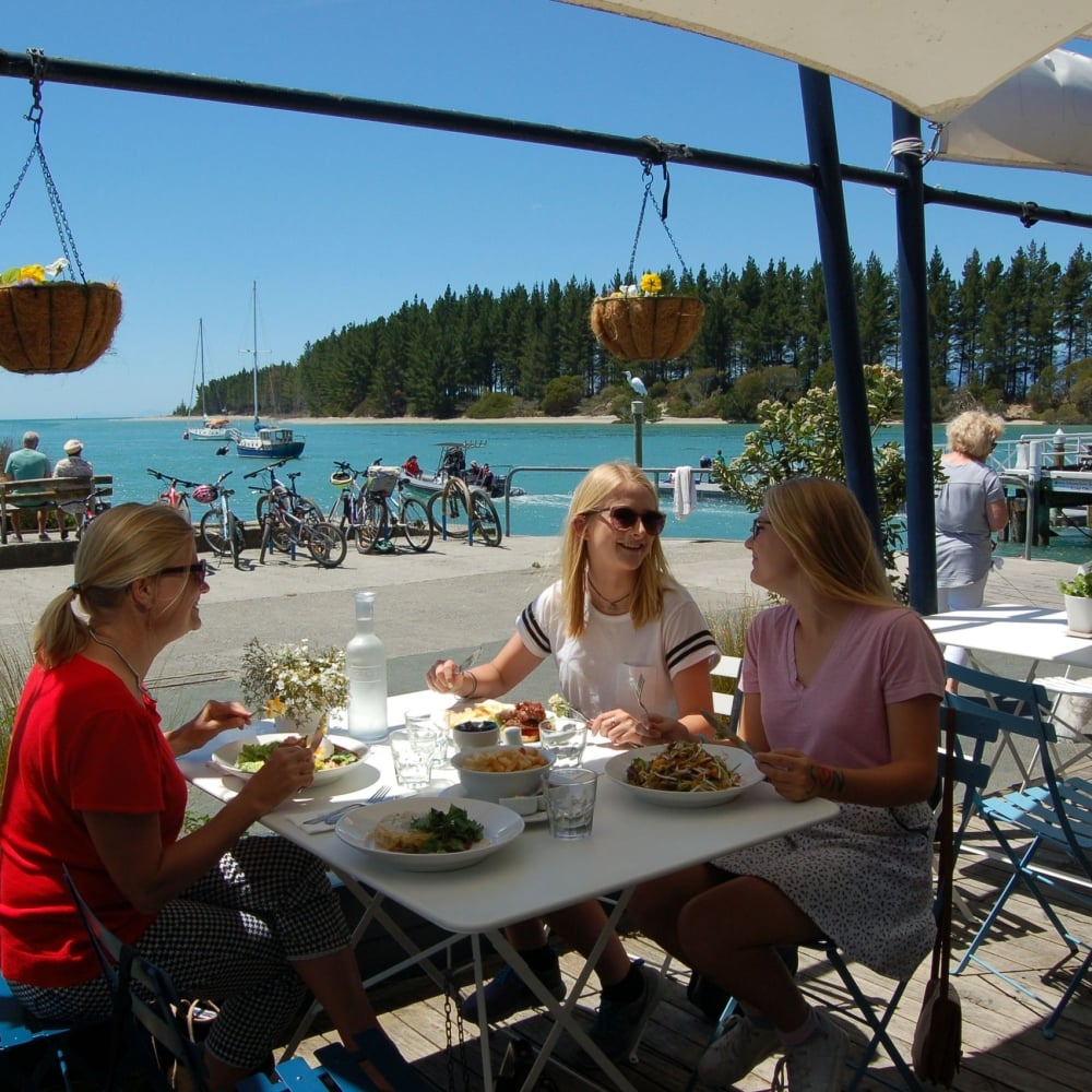Girlfriends dining at Jellyfish in Mapua