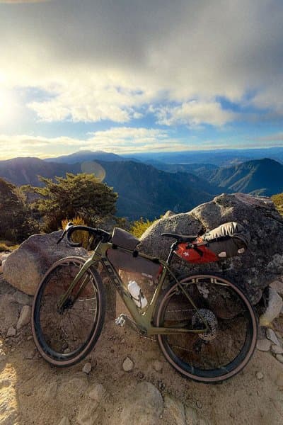 Kim tackled the trail on a nimble yet tough Look Cycle 765 GRAVEL RS—gravel-ready and Ghost-approved.