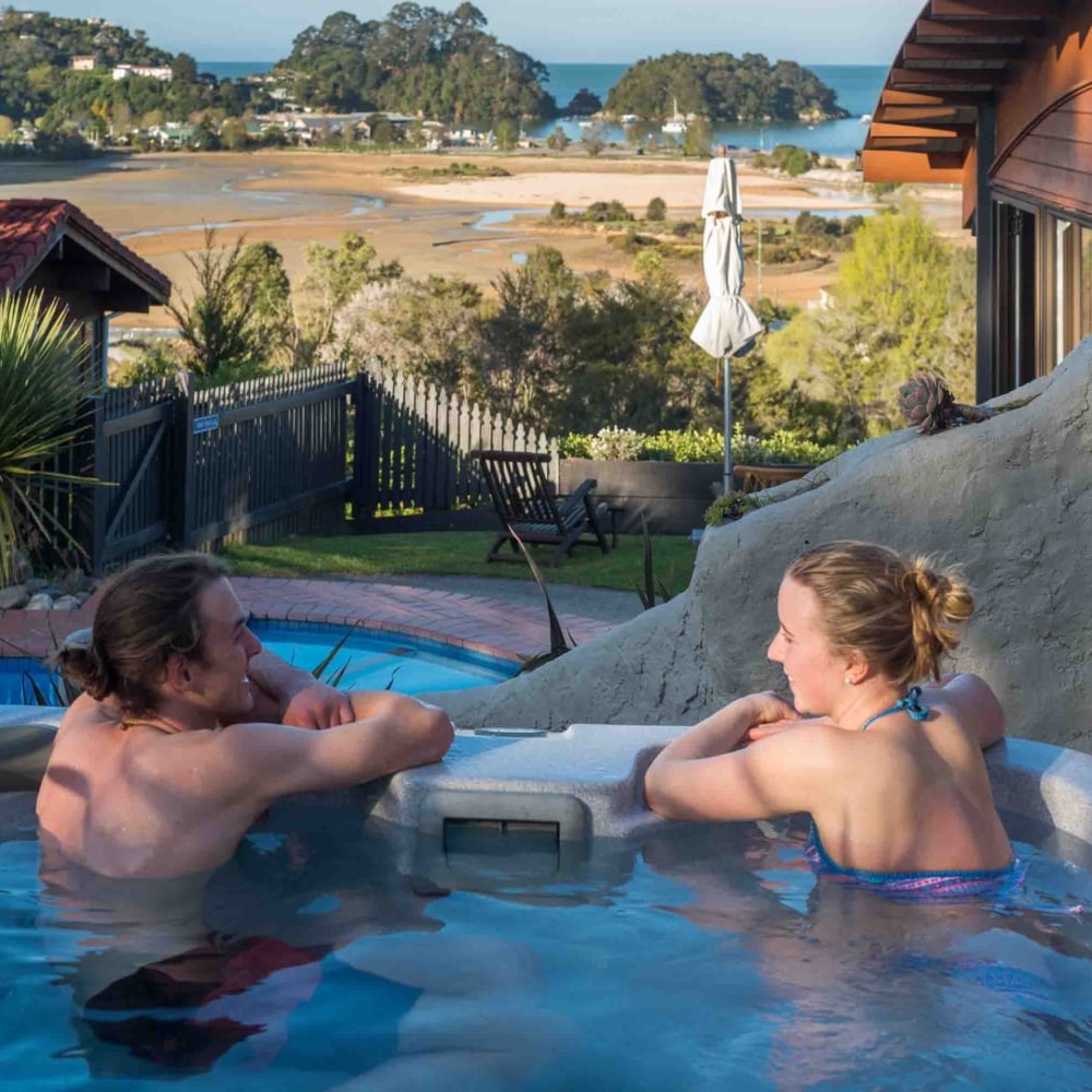 Kimi Ora spa pool