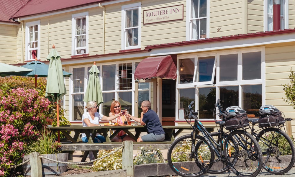 The Moutere Inn is the oldest pub in New Zealand.