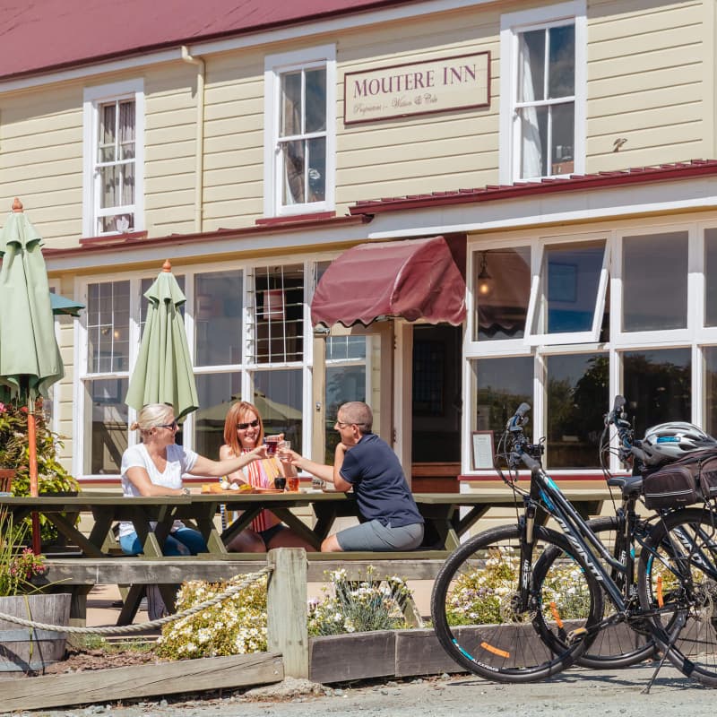 The Moutere Inn is the oldest pub in New Zealand.