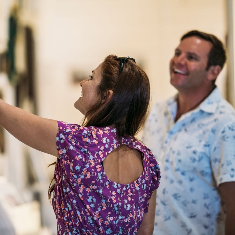 Couple shopping at Māpua Wharf