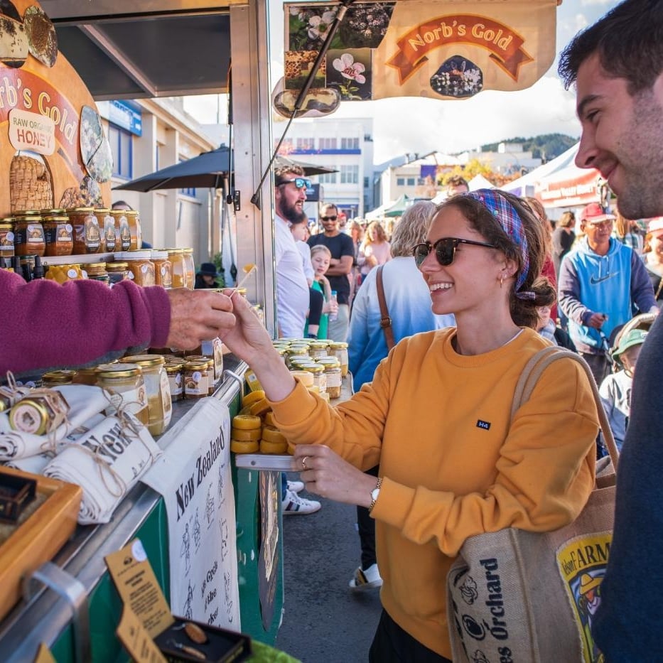 Nelson Saturday Market 11 Web Res taken by Oliver Weber credit www.nelsontasman.nz