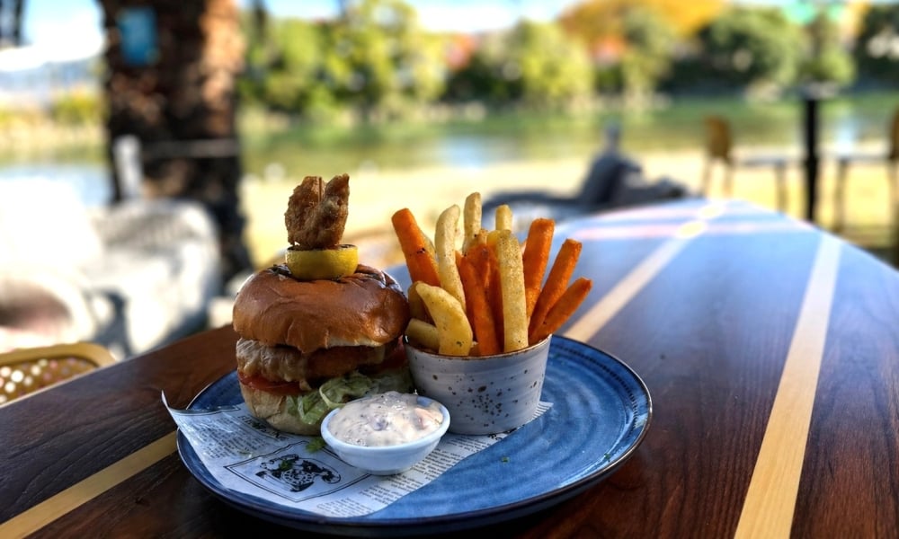 Tides Bar & Eatery's The Prawn Star for Battle of the Burgers 2026