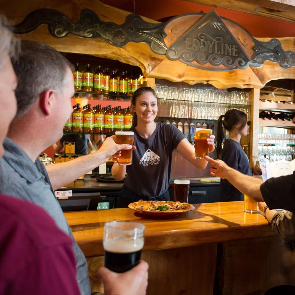 Eddyline Pizzeria mates