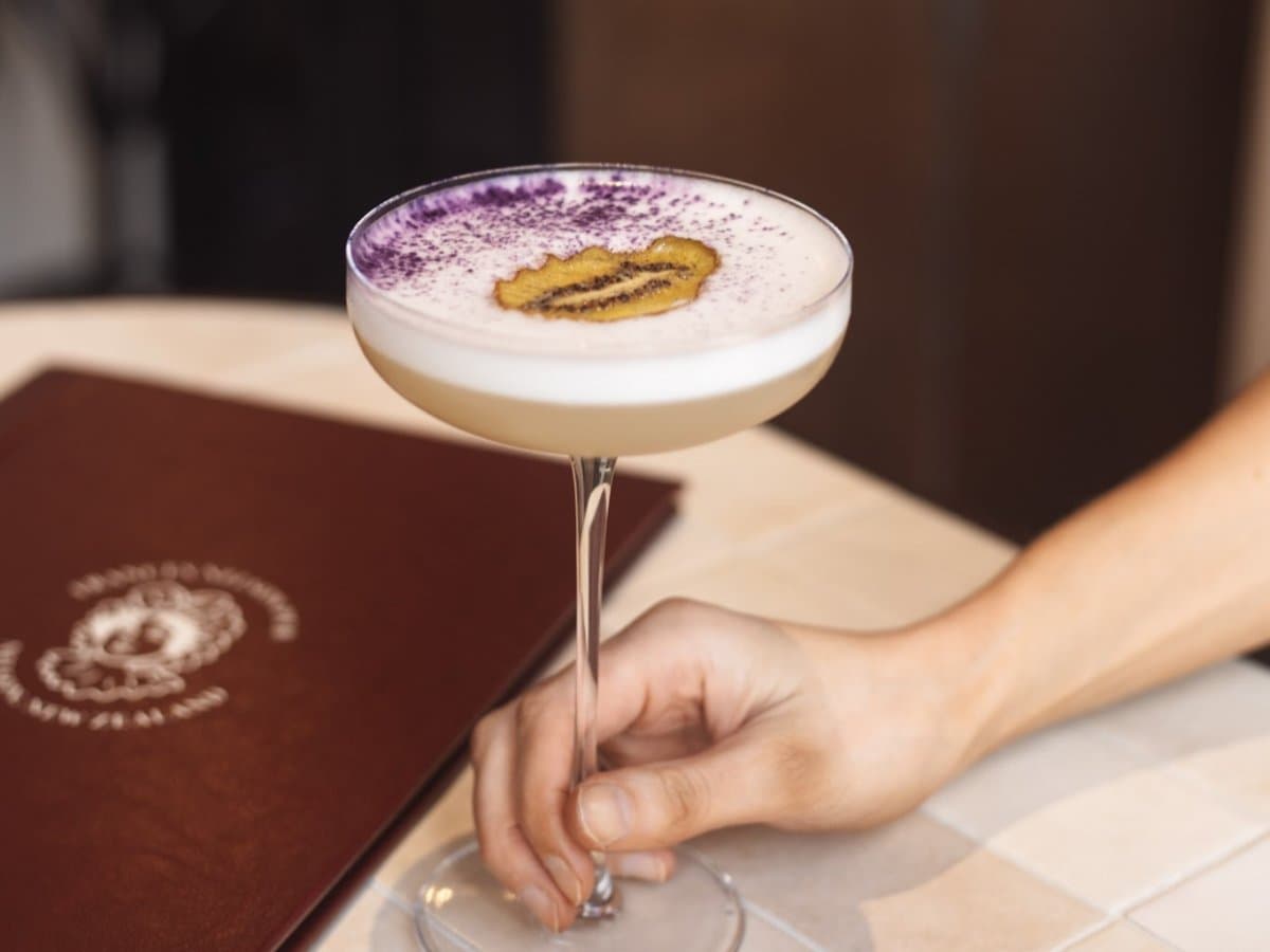 Fannys Pub in Nelson City cocktail