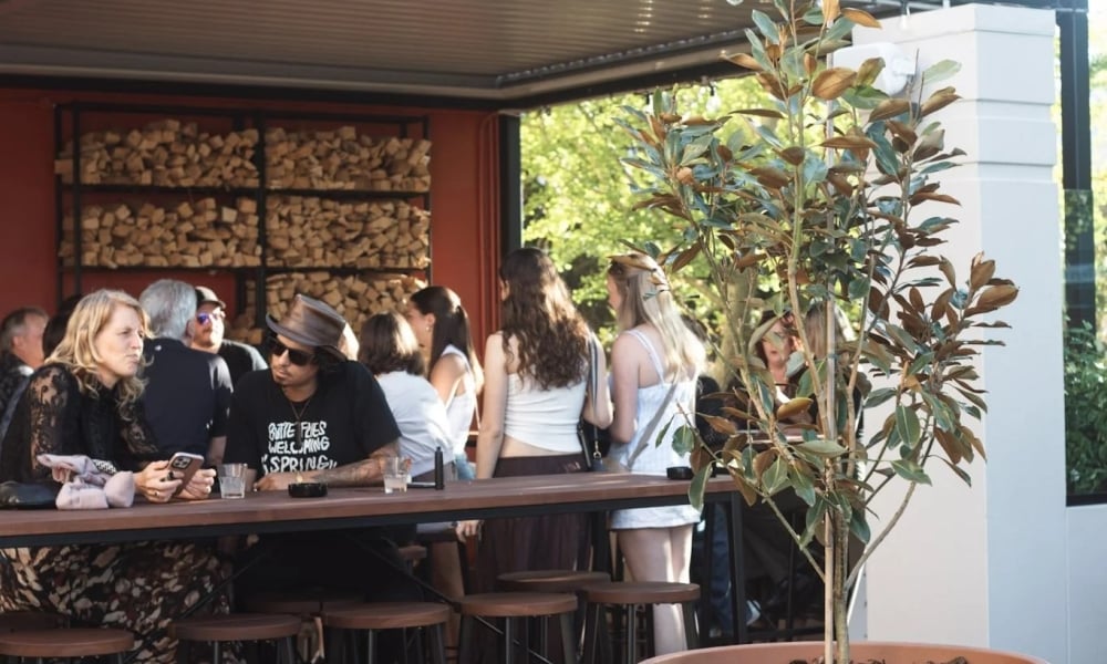 Fannys Pub in Nelson City outdoors