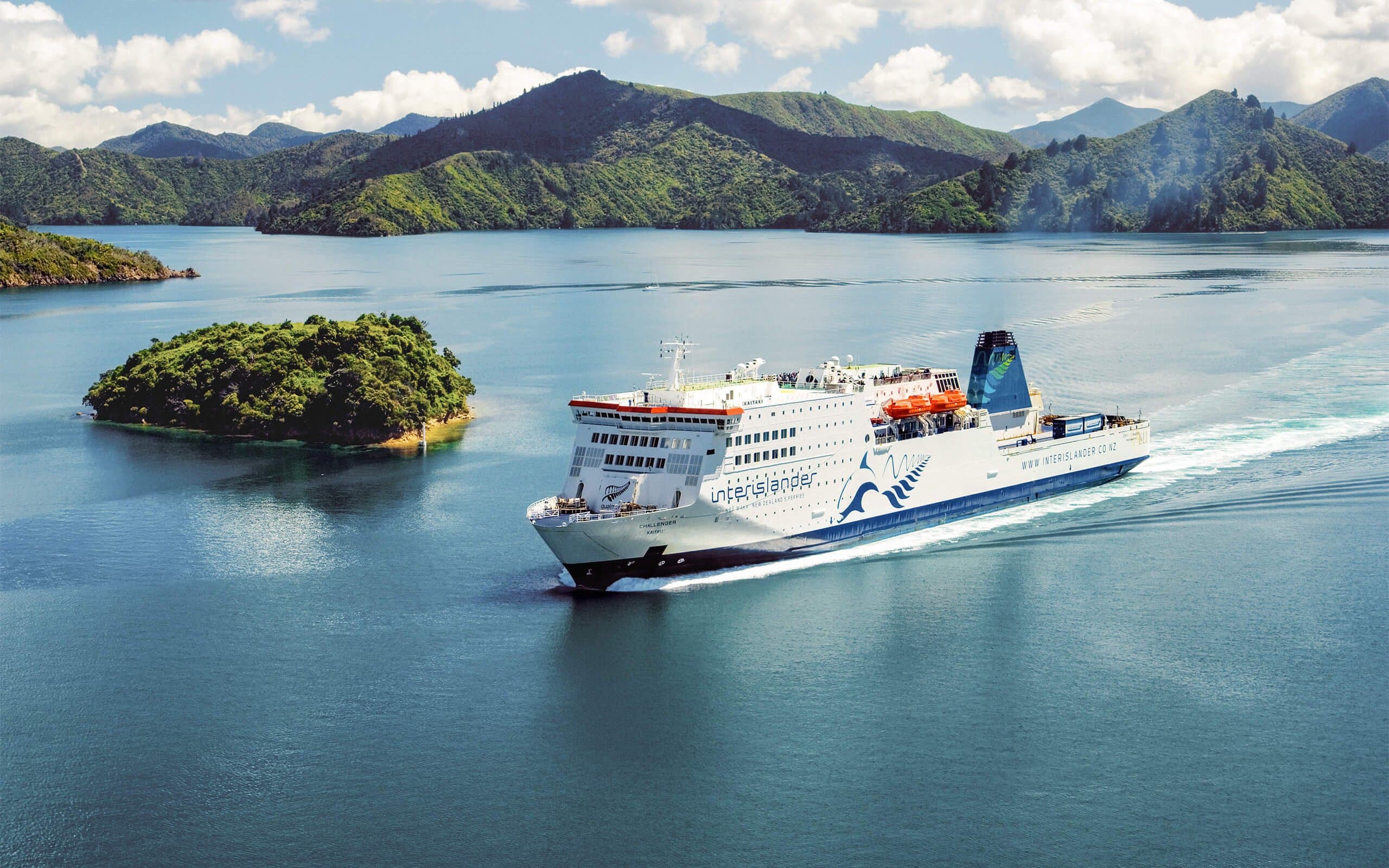 183915 scenery kaitaki in the sounds interislander