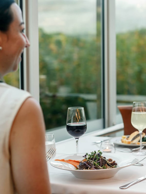 Oceano Panorama at the Rutherford pairs fresh, seasonal dishes with sweeping sea views.