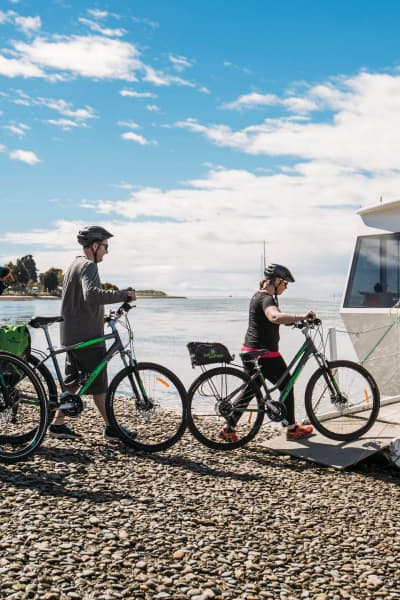 The Māpua Ferry operates from the end of September until the end of May.