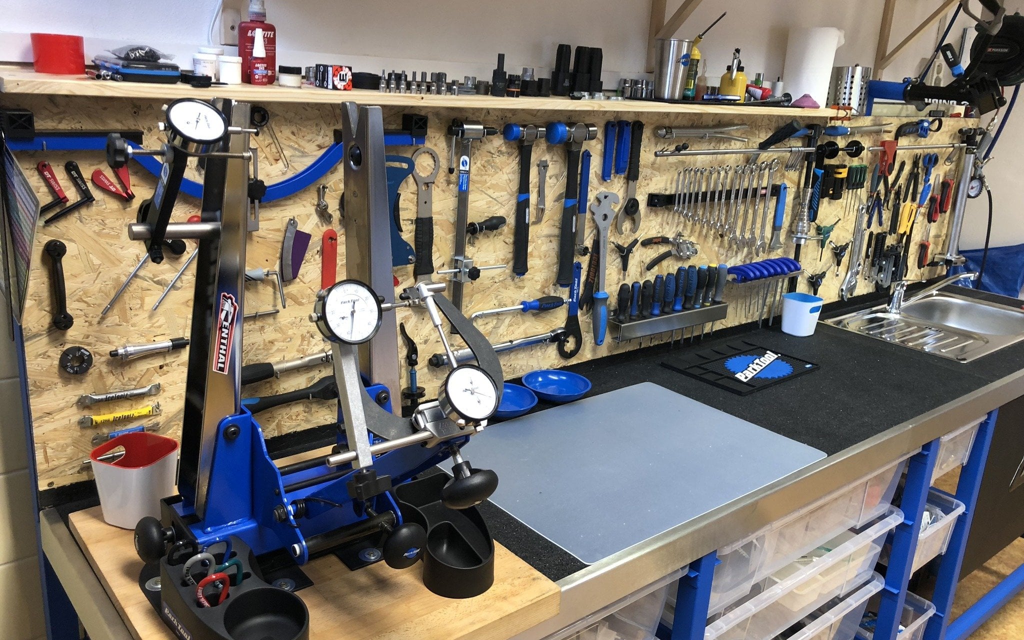 Rider18 Bike Shop tools