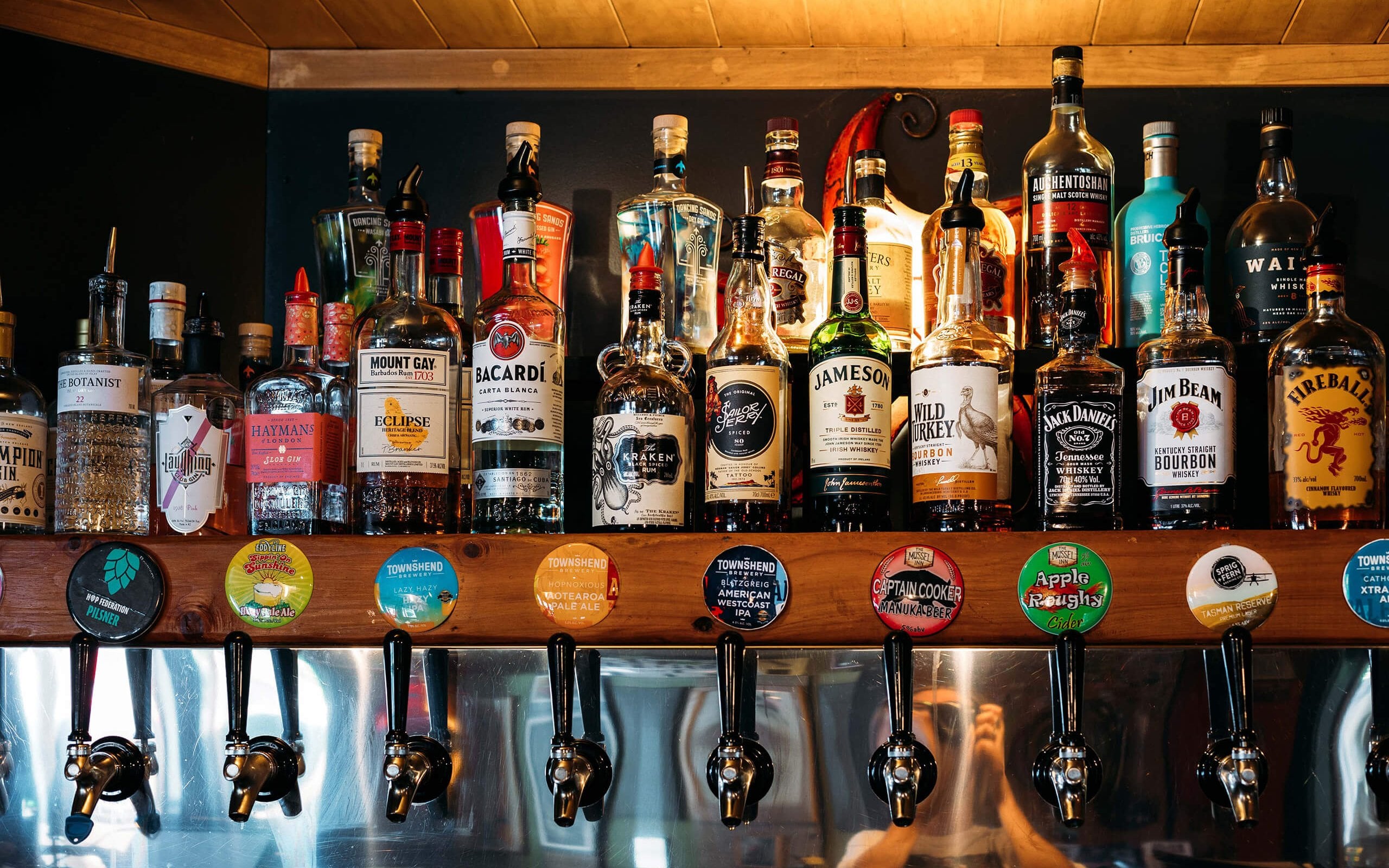 Roots Bar Web Res credit Neat Places 9