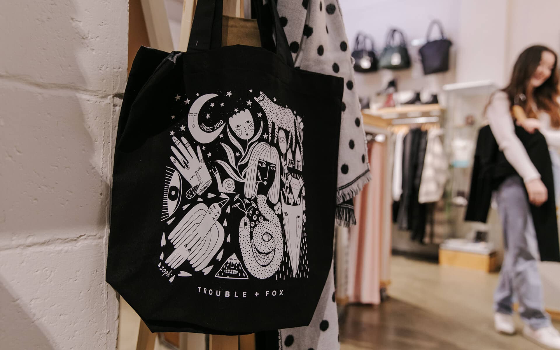 Trouble and Fox by Neat Places 4