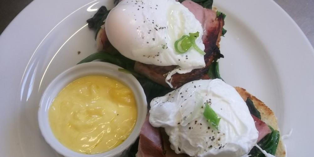 Eggs Bene with Ham rsz Morrison Street Cafe