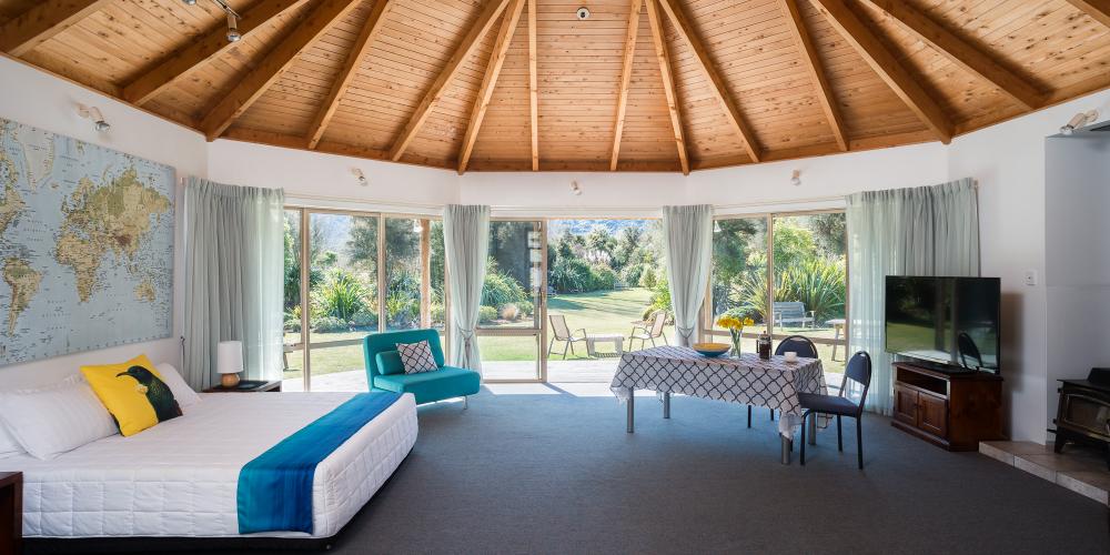 Kowhai Suite2 Abel Tasman Lodge