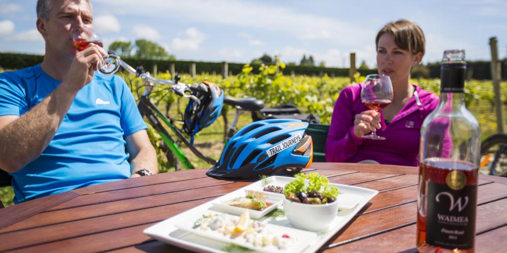 Nelson Wineries Copy3 Kiwi Journeys             Cycle Trail Transport